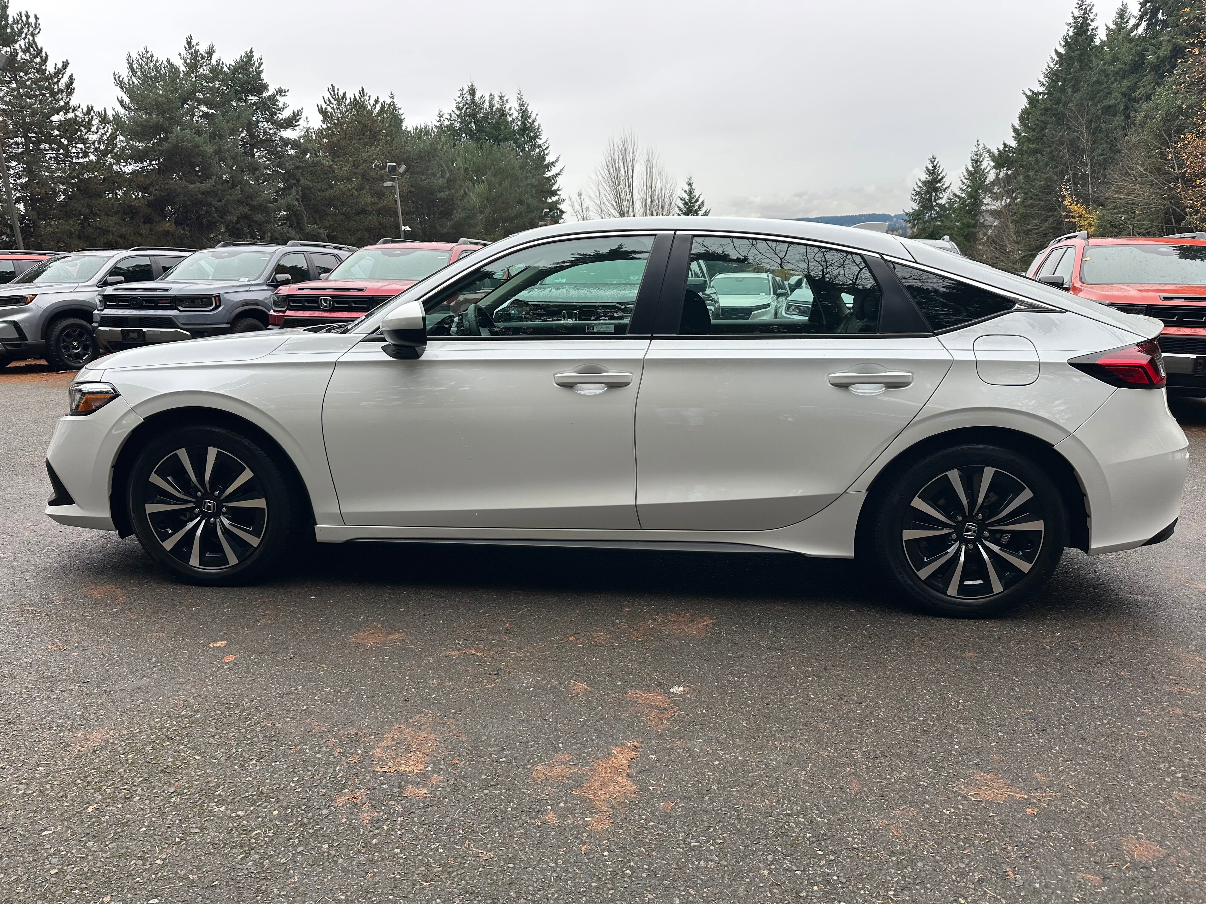 Used 2024 Honda Civic EX-L image 4