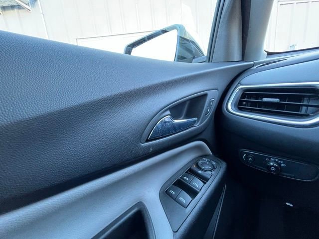 Used 2023 Chevrolet Equinox LS w/ LS Convenience Package image 18