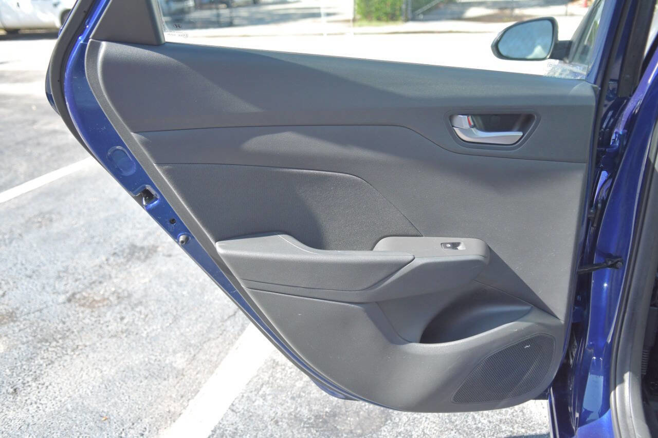 Used 2019 Hyundai Accent SE image 11