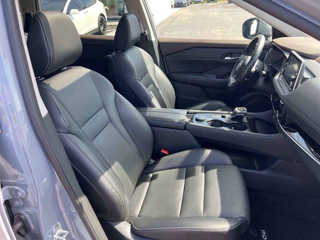 Used 2023 Nissan Rogue SL AWD/4WD image 25