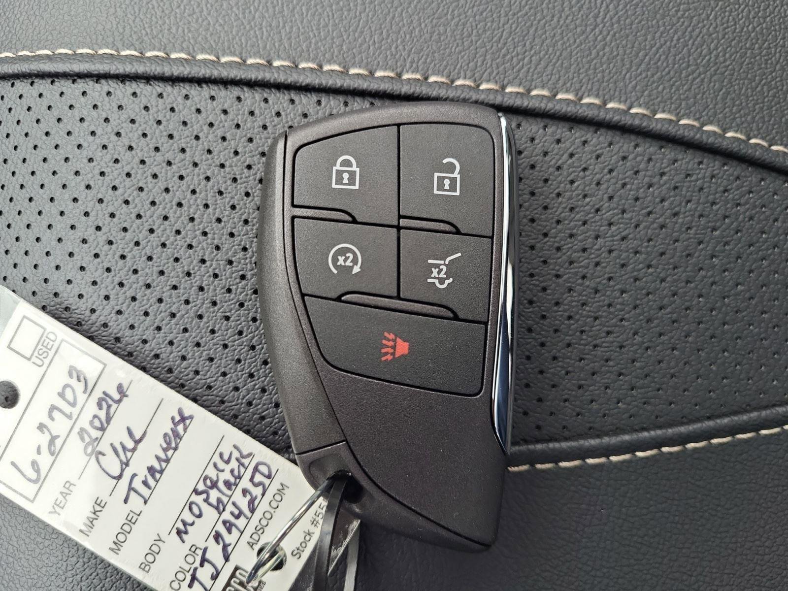 New 2026 Chevrolet Traverse High Country w/ LPO, Floor Liner Package AWD/4WD image 35