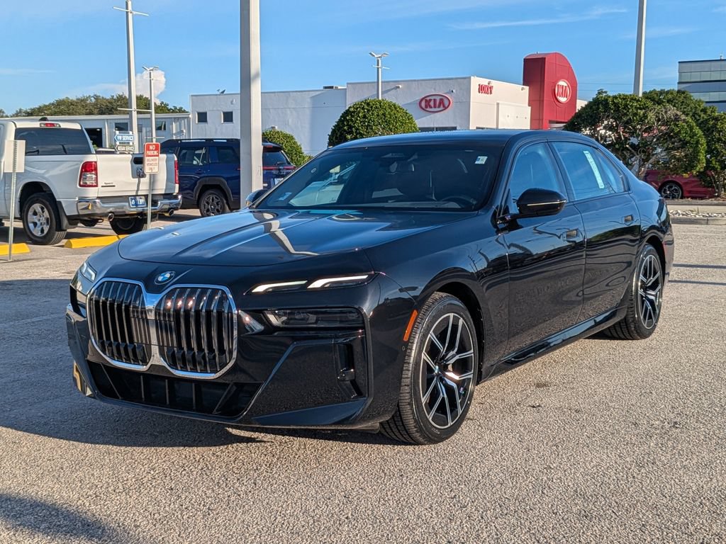 Used 2023 BMW 740i RWD image 2