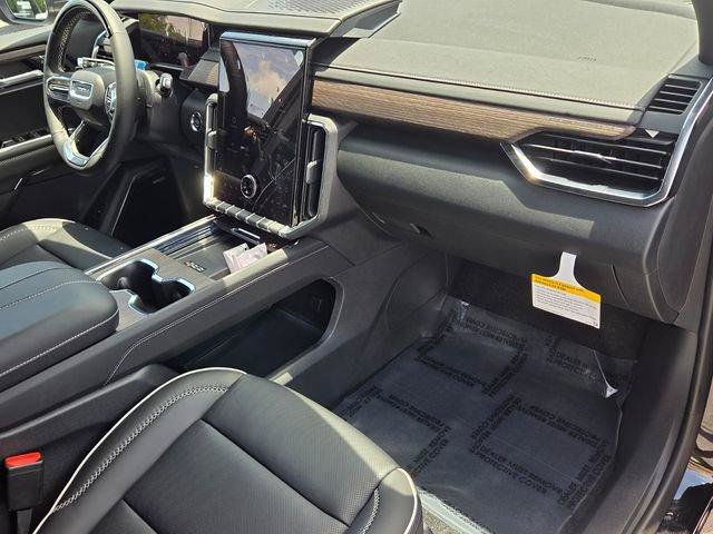 New 2026 GMC Acadia Denali w/ Super Cruise Package FWD image 21