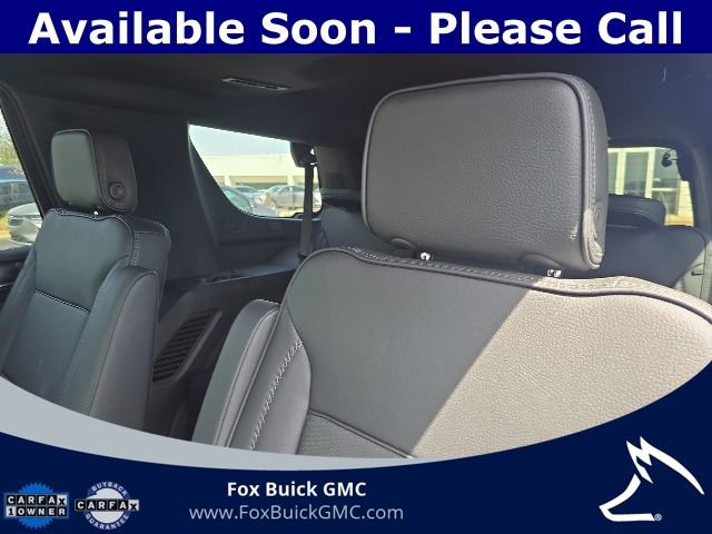 Used 2024 GMC Yukon Denali w/ Advanced Technology Package AWD/4WD image 8