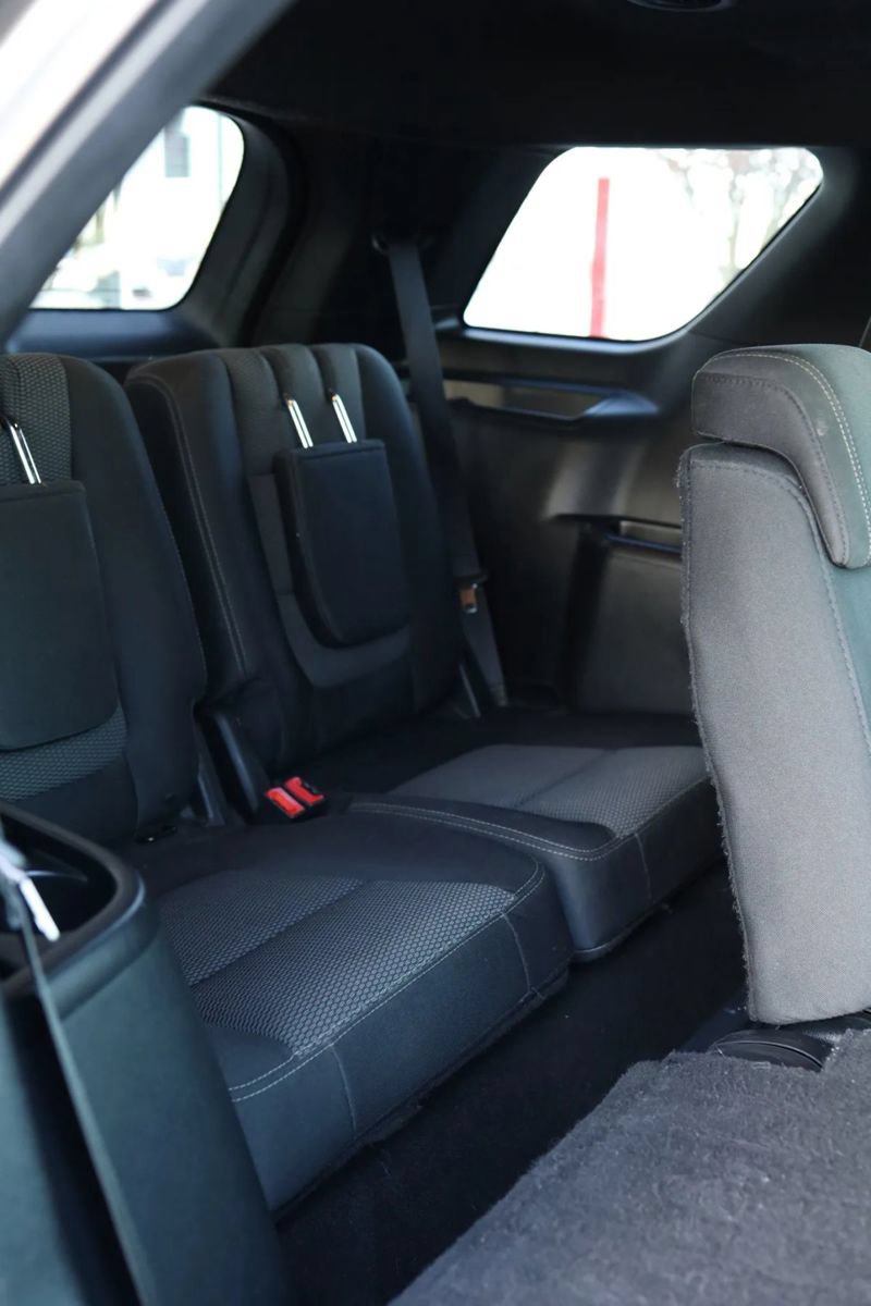 Used 2018 Ford Explorer XLT w/ Equipment Group 201A FWD image 49