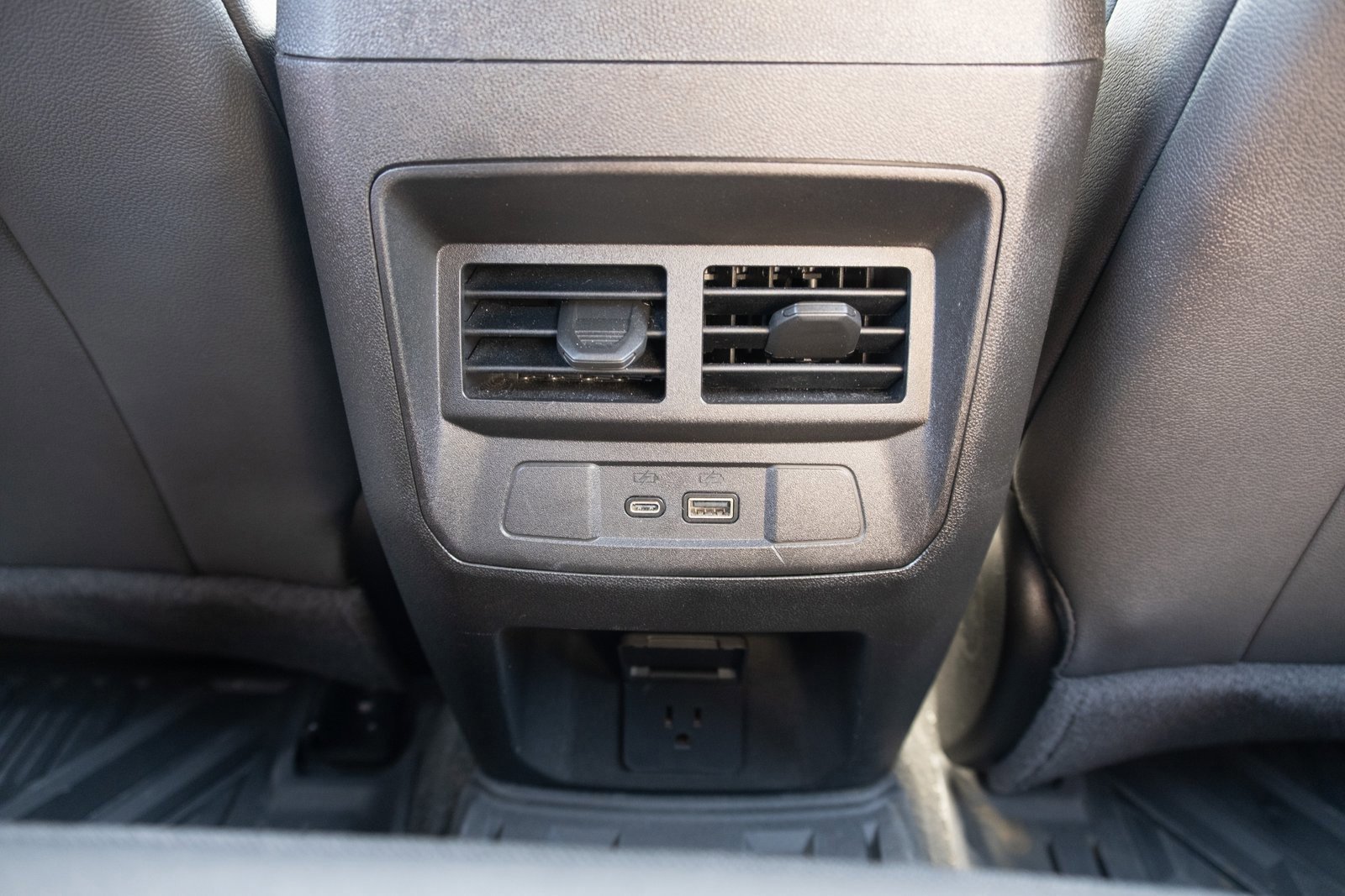 Used 2024 GMC Canyon AT4X image 19