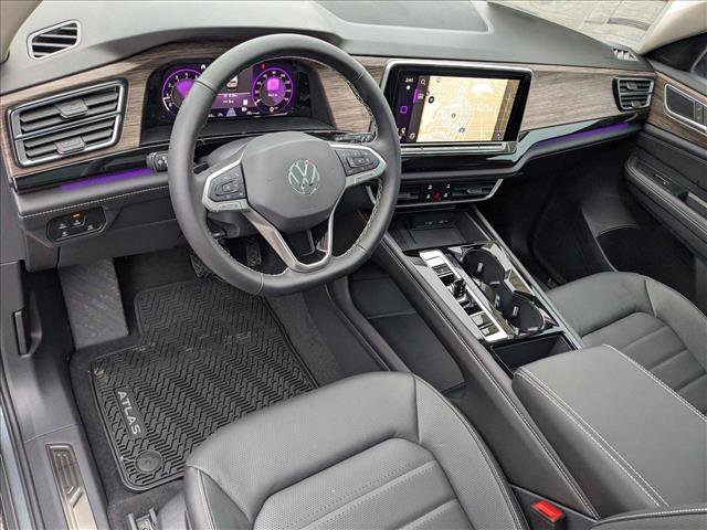 New 2025 Volkswagen Atlas SEL image 3