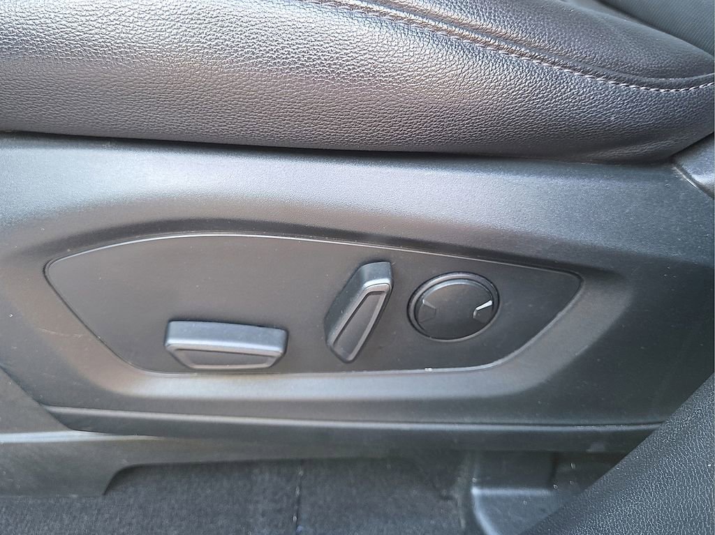 Used 2024 Ford Explorer Limited image 26