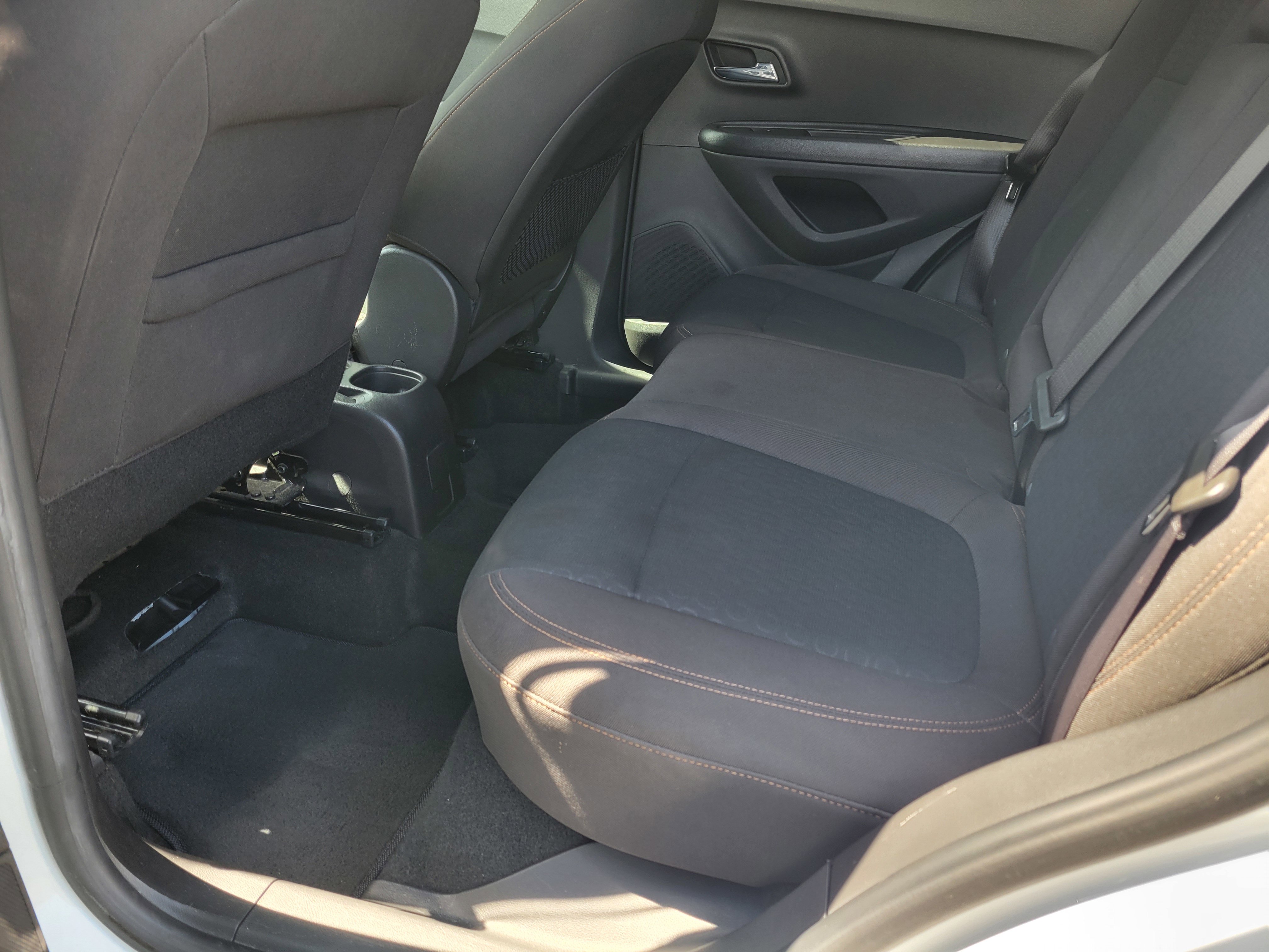 Certified 2022 Chevrolet Trax LS w/ Tint and Cruise Package FWD image 30