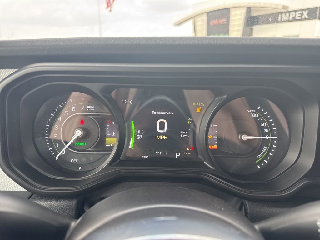 Used 2025 Jeep Wrangler Unlimited Sahara w/ Safety Group image 21