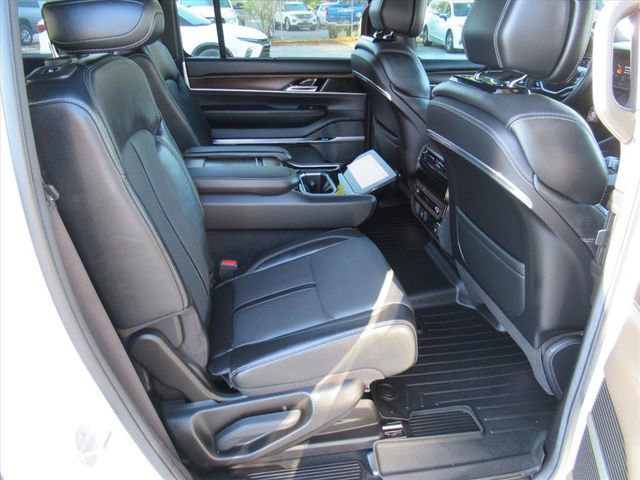 Used 2022 Jeep Grand Wagoneer Series I AWD/4WD image 35