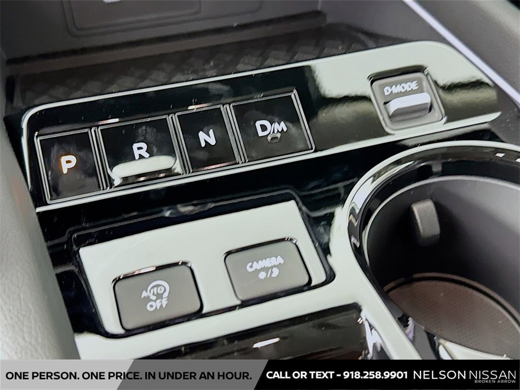 New 2025 Nissan Murano SL image 17