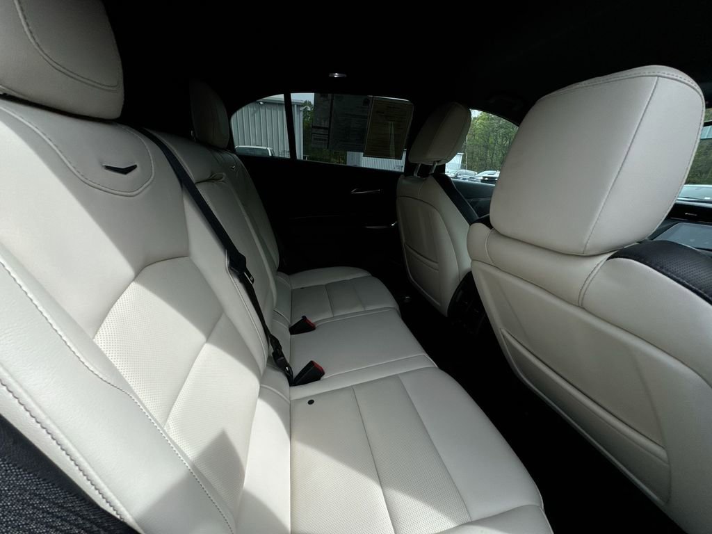 Used 2022 Cadillac XT4 Sport w/ Comfort Package image 29