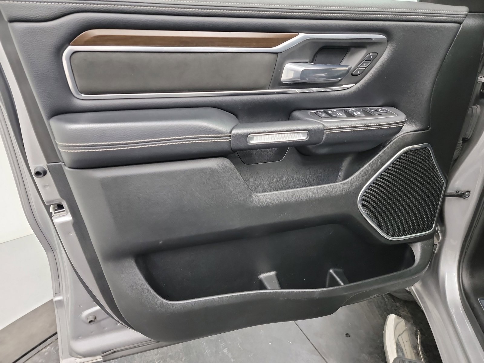 Used 2021 RAM 1500 Laramie image 13