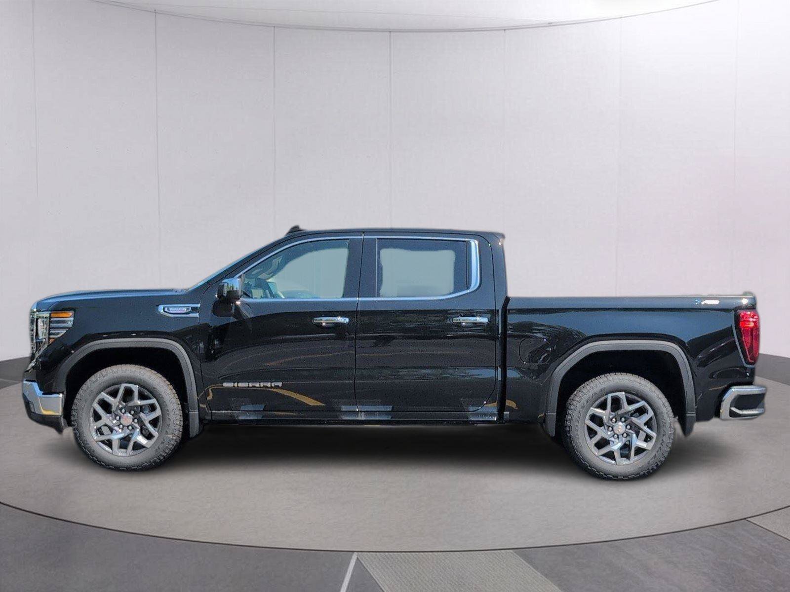 New 2026 GMC Sierra 1500 SLT w/ SLT Premium Plus Package AWD/4WD image 2