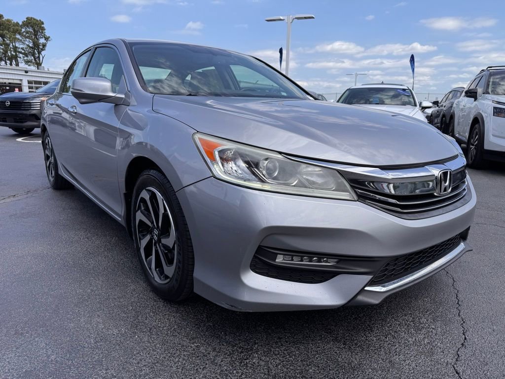 Used 2017 Honda Accord EX-L image 7