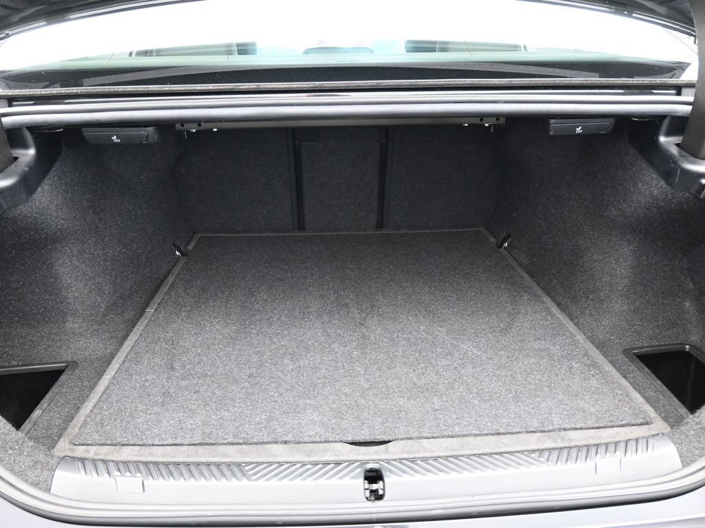 Used 2024 BMW 530i xDrive image 43