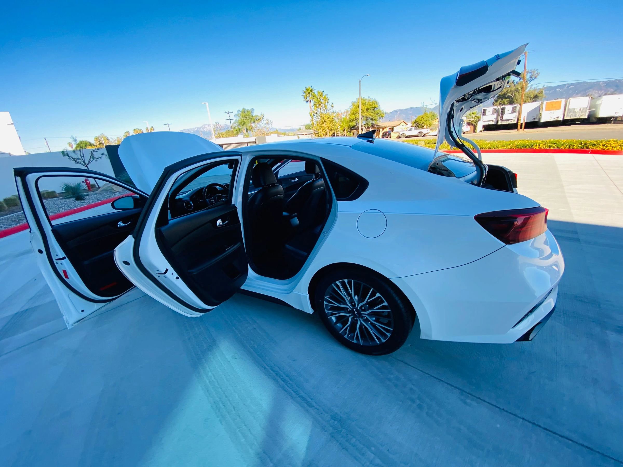 Used 2023 Kia Forte GT-Line image 32