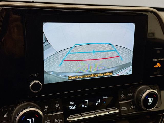 Used 2023 Toyota Highlander XLE image 14