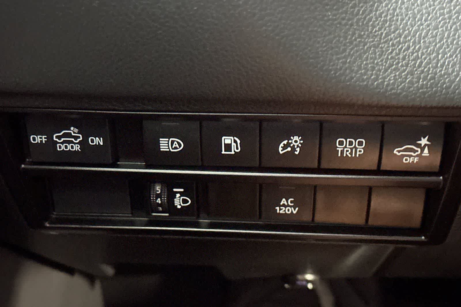 Used 2023 Toyota Tundra Limited w/ TRD Off-Road Package AWD/4WD image 32