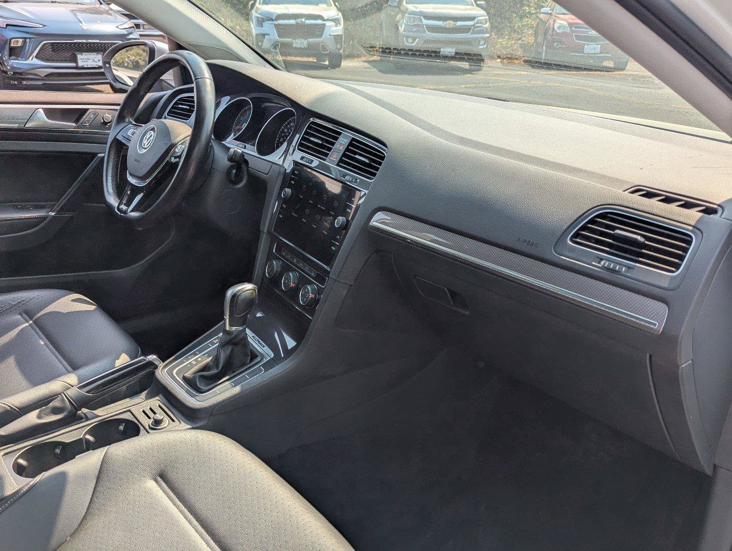Used 2018 Volkswagen Golf Alltrack AWD/4WD image 35