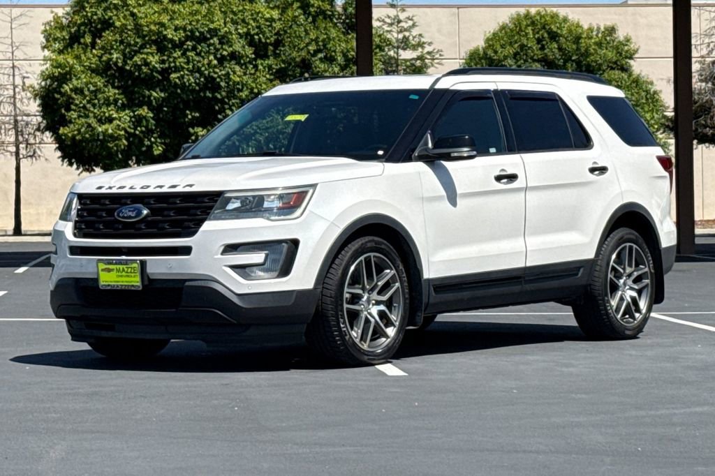 Used 2016 Ford Explorer Sport w/ Equipment Group 401A AWD/4WD image 16