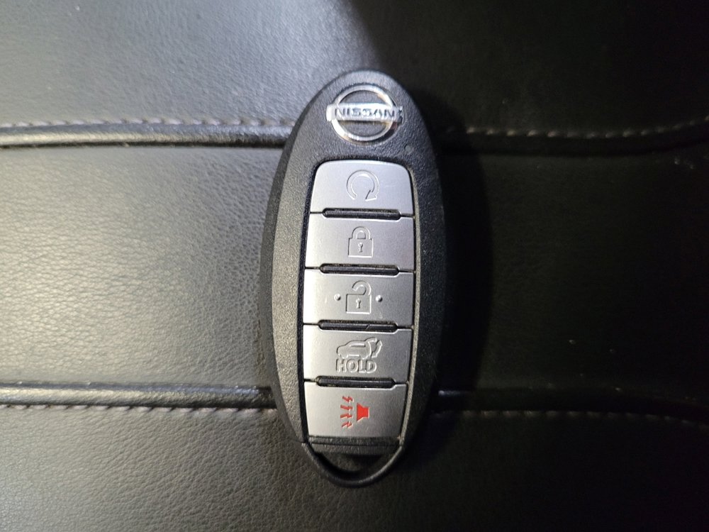 Used 2019 Nissan Rogue SV image 32