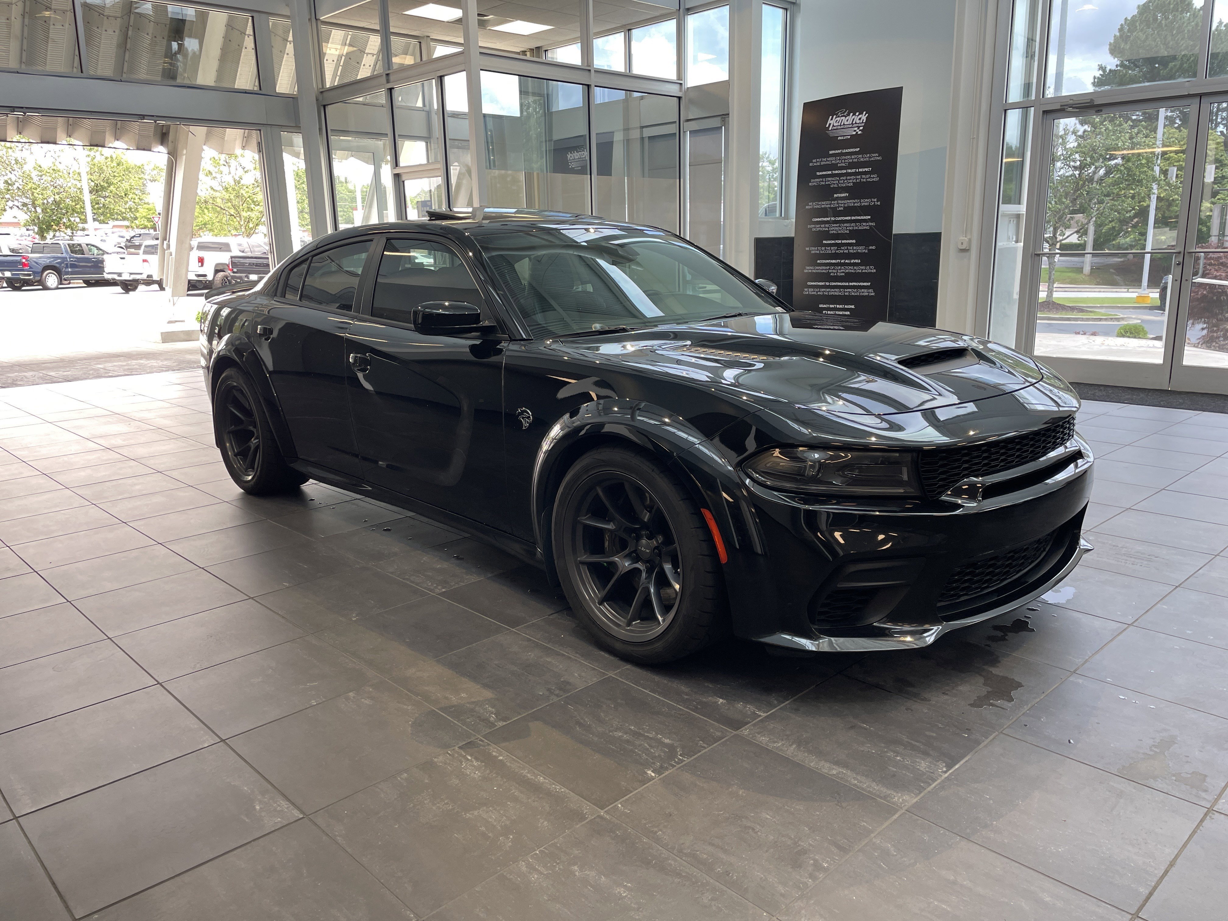 Used 2022 Dodge Charger SRT Hellcat RWD image 2