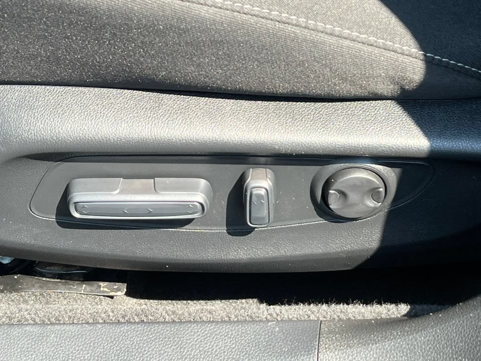 Used 2023 Honda Accord EX image 9