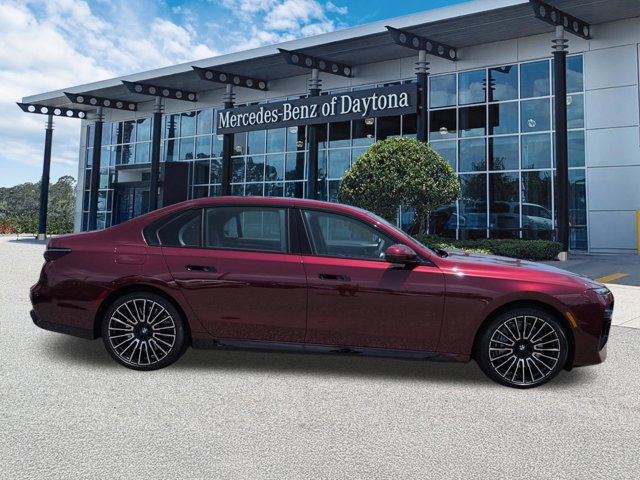 Used 2024 BMW 760i xDrive AWD/4WD image 3