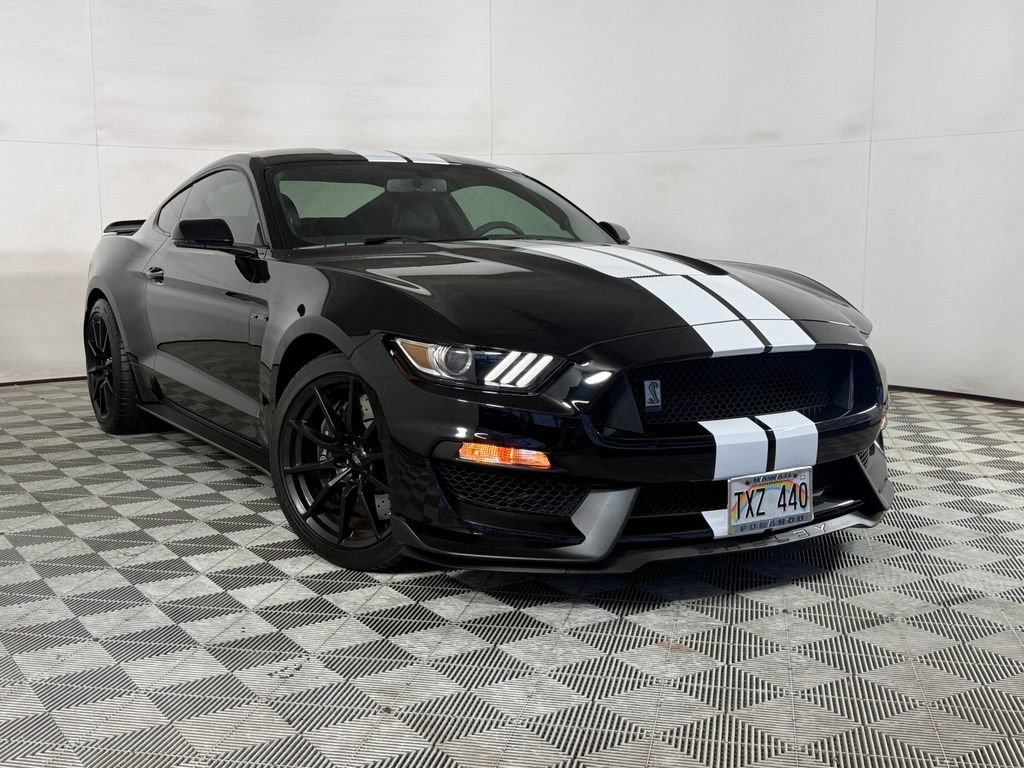 Used 2018 Ford Mustang Shelby GT350 w/ Convenience Package RWD image 3
