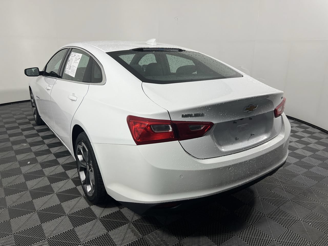 Used 2024 Chevrolet Malibu LT FWD image 5