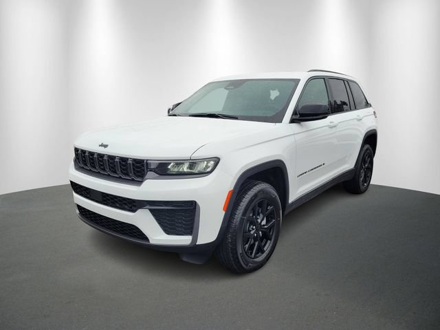 New 2026 Jeep Grand Cherokee Altitude RWD image 2
