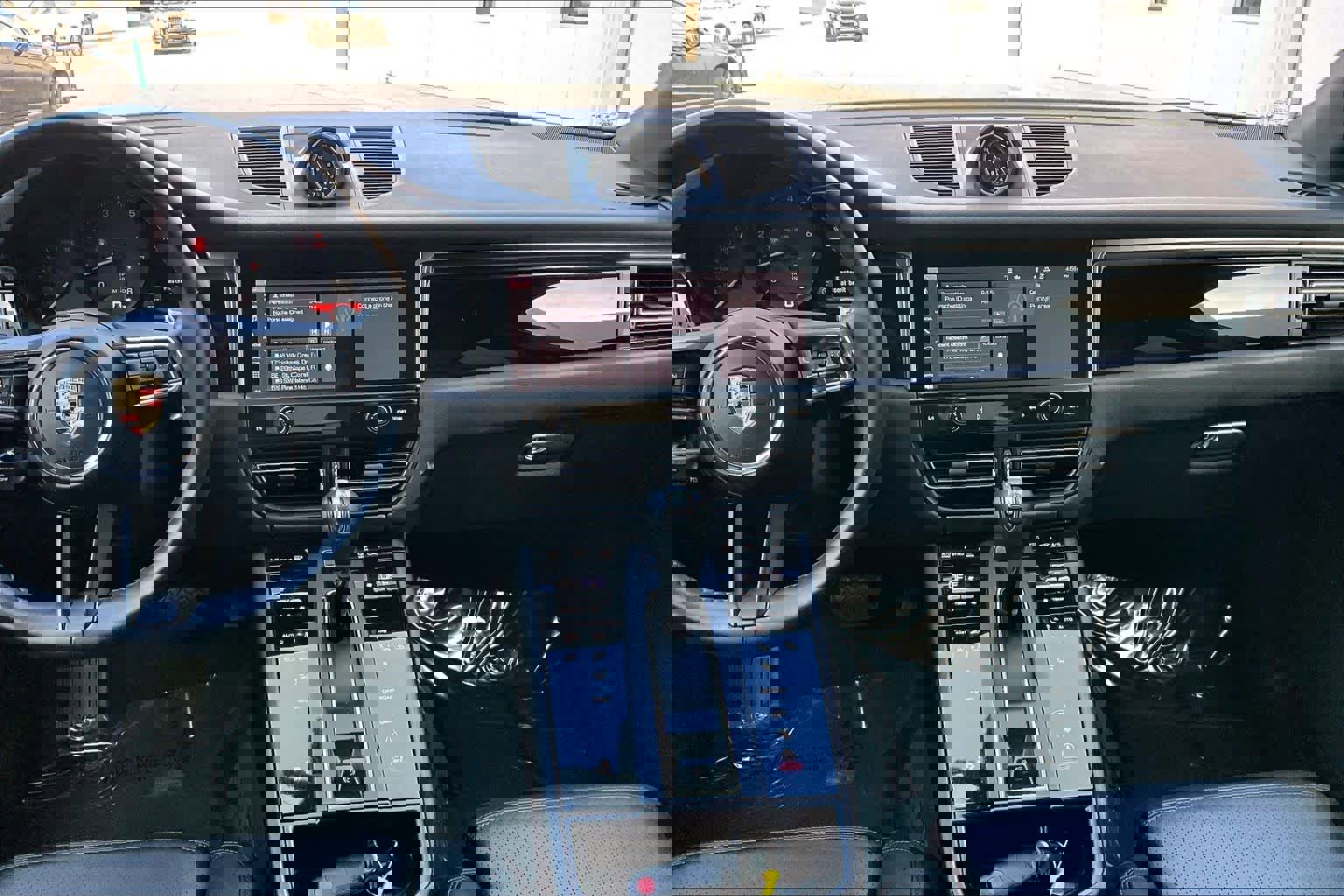 Used 2022 Porsche Macan image 7