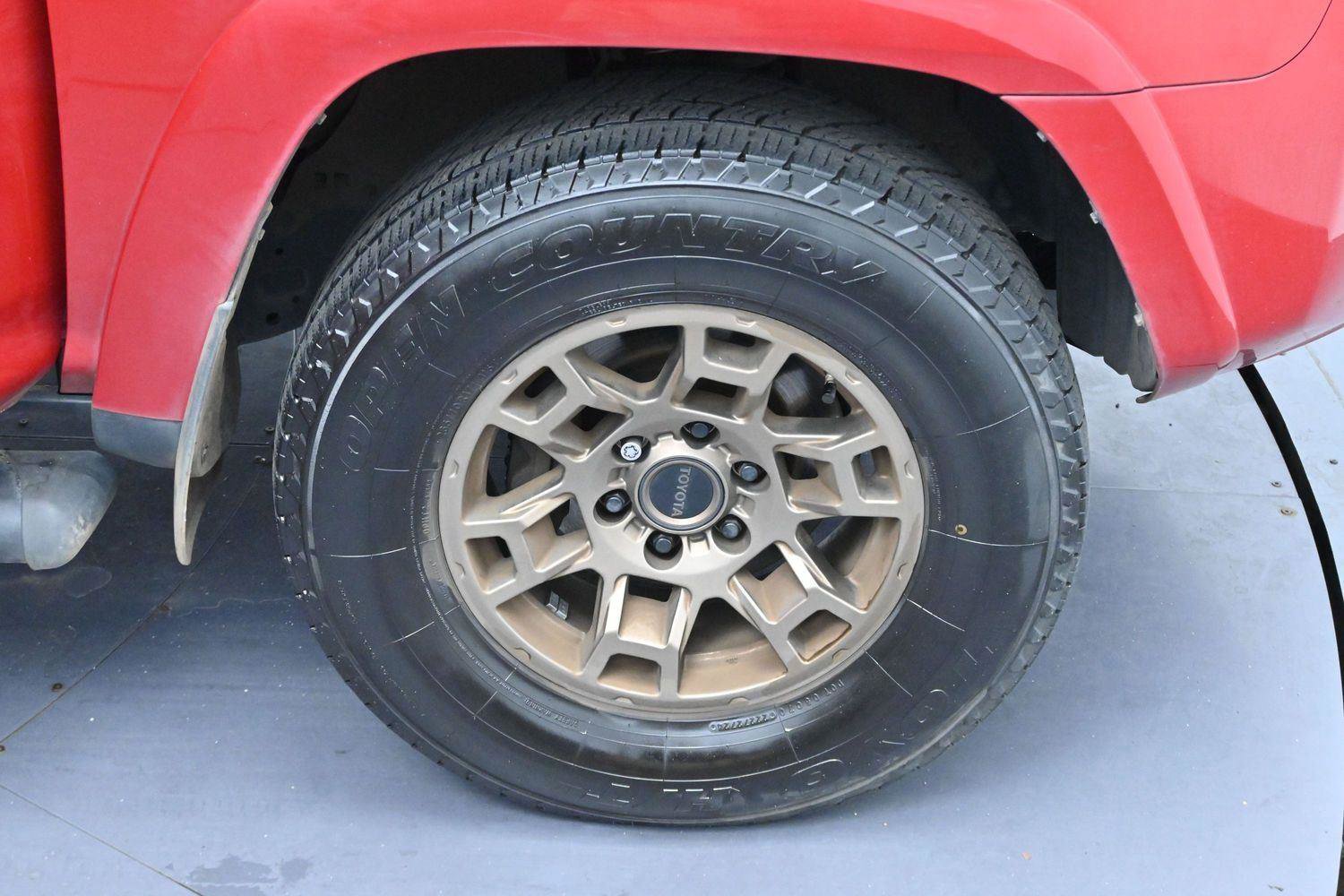 Used 2023 Toyota 4Runner 40th Anniversary SE AWD/4WD image 35