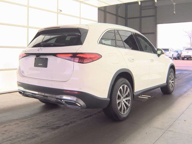 Used 2024 Mercedes-Benz GLC 300 image 5