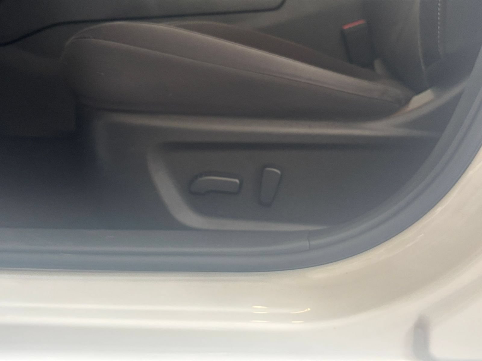 Used 2025 Nissan Altima 2.5 SV FWD image 21
