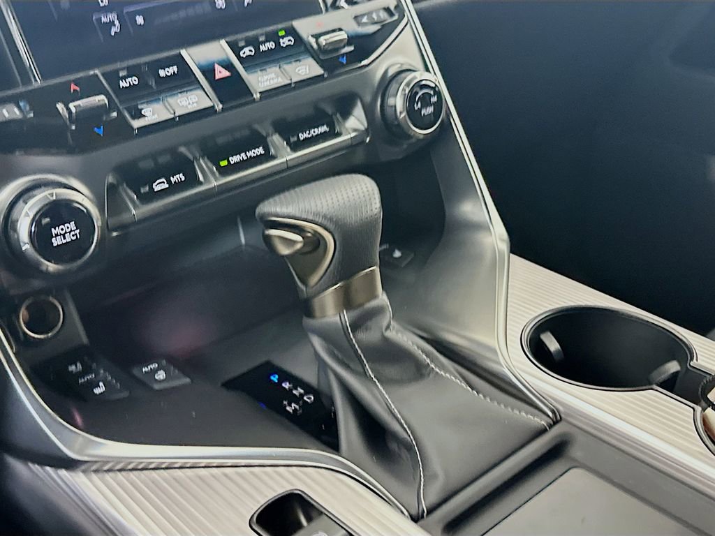 Used 2025 Lexus LX 600 F Sport w/ Accessory Package (Z1) image 19