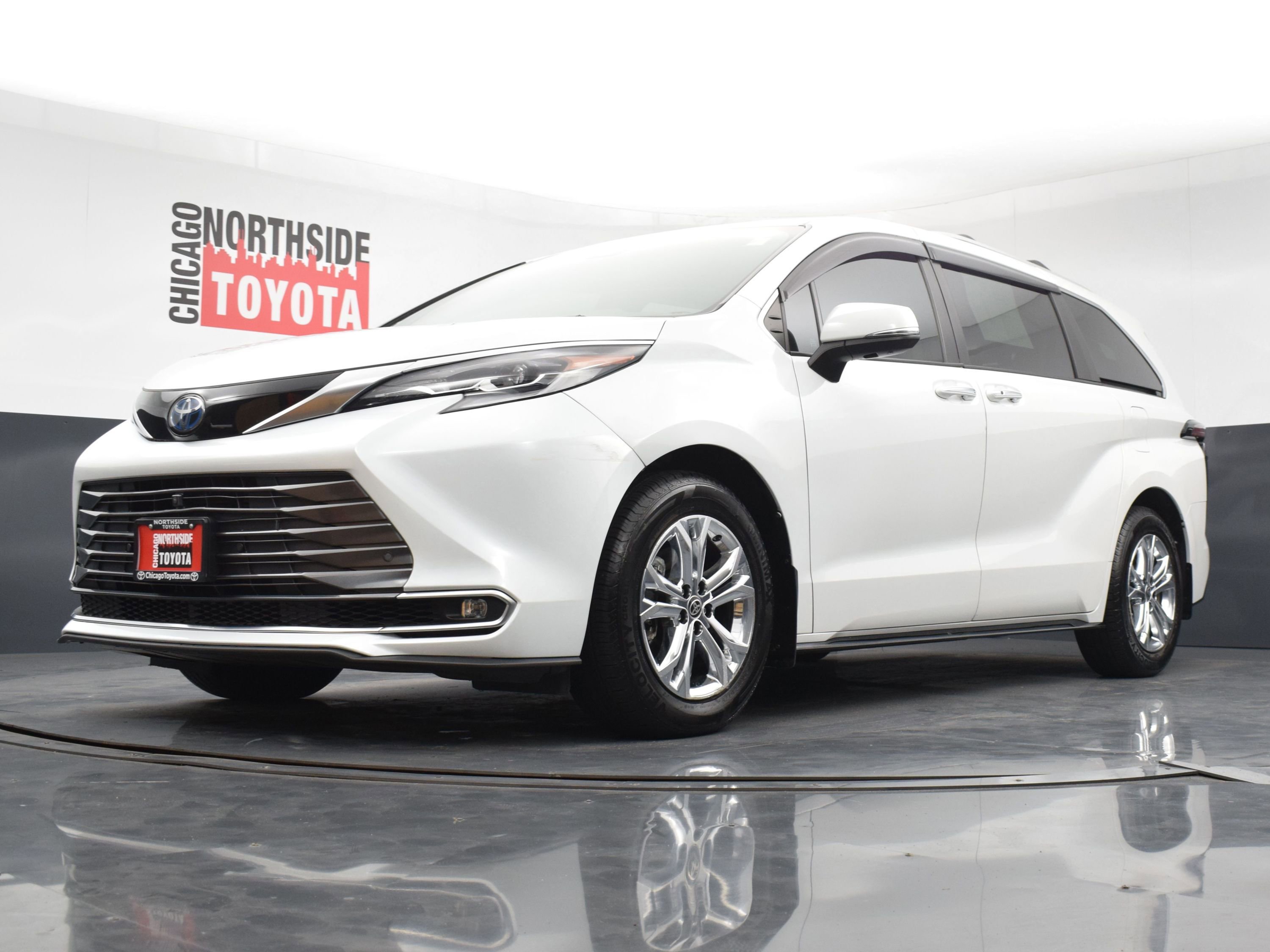 Used 2022 Toyota Sienna Platinum AWD/4WD image 42