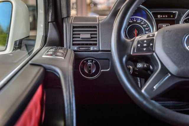 Used 2016 Mercedes-Benz G 63 AMG 4MATIC image 27