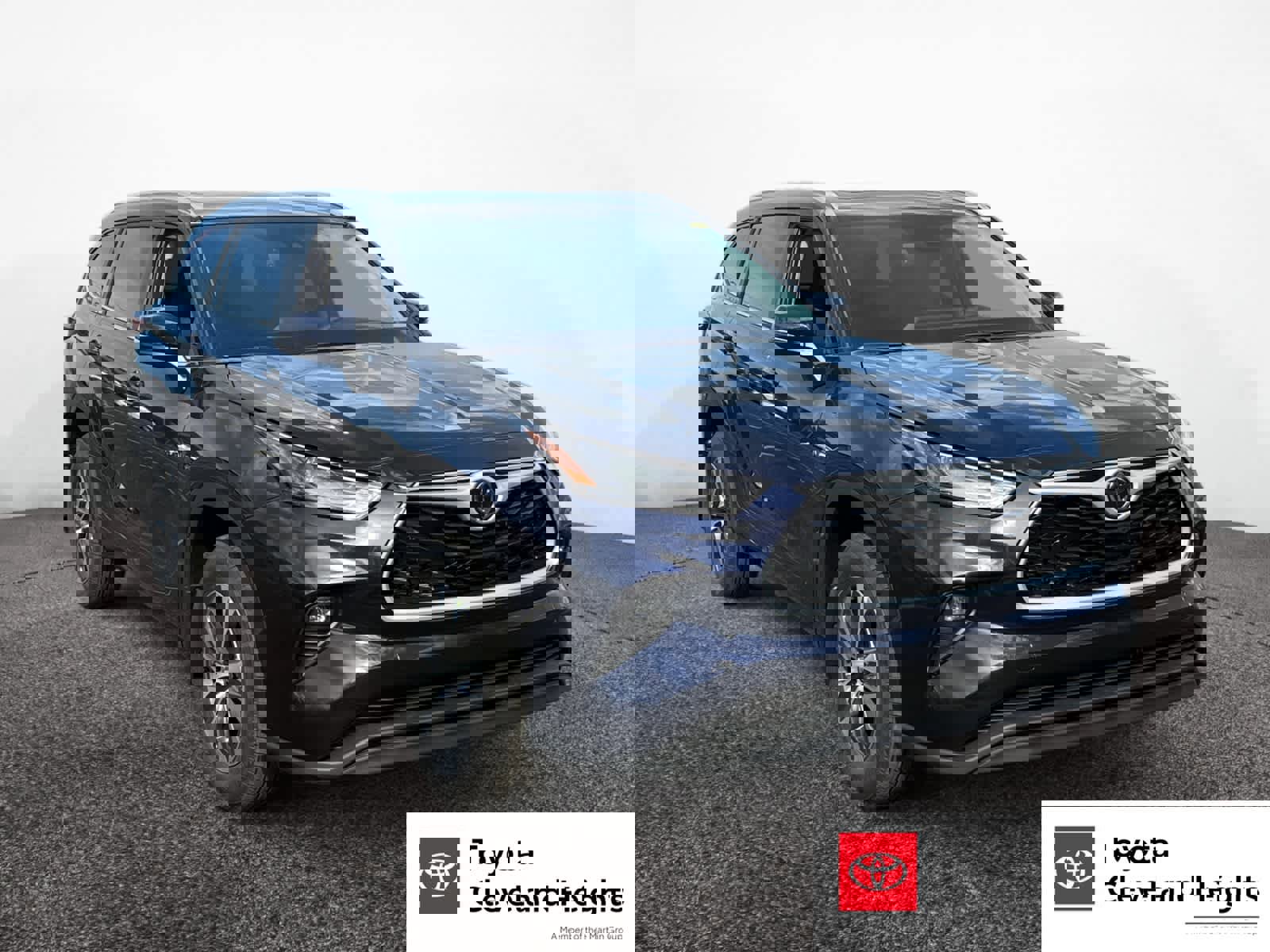New 2025 Toyota Highlander XLE image 7