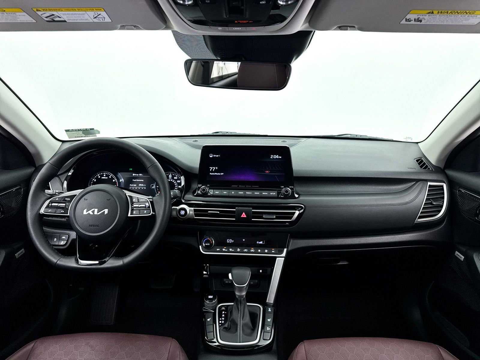 Certified 2022 Kia Seltos SX w/ Sunroof Package image 21