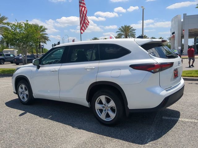 Certified 2024 Toyota Highlander LE image 6