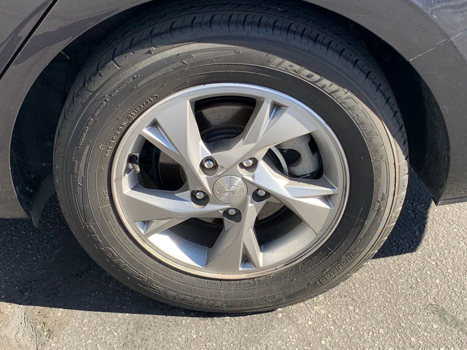 Used 2021 Hyundai Elantra SE image 28