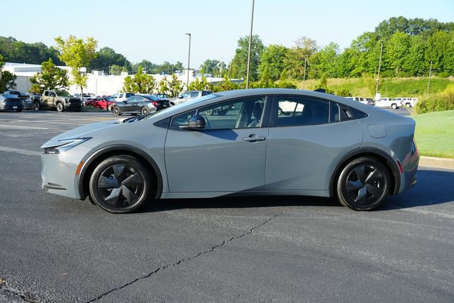 Used 2026 Toyota Prius Plug-In Hybrid FWD image 4