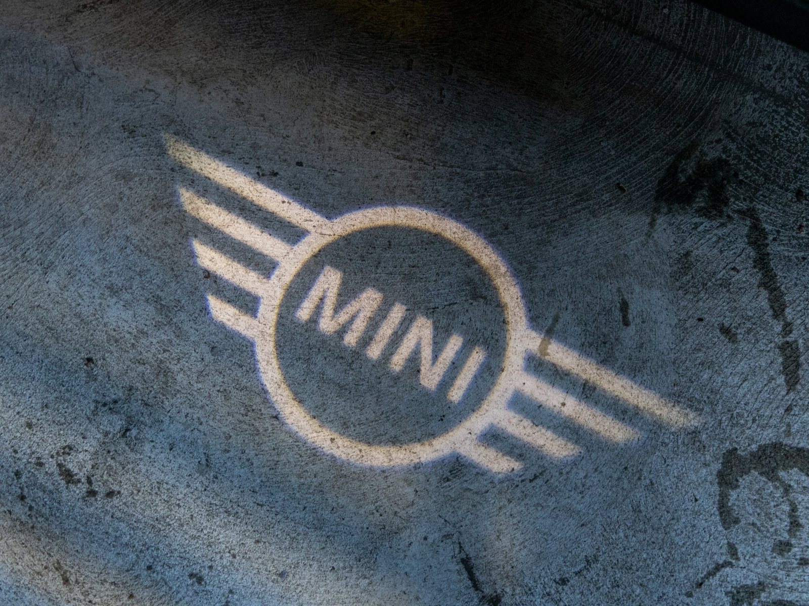 Used 2023 MINI Cooper 2-Door Hardtop w/ Signature Upholstery Package image 52