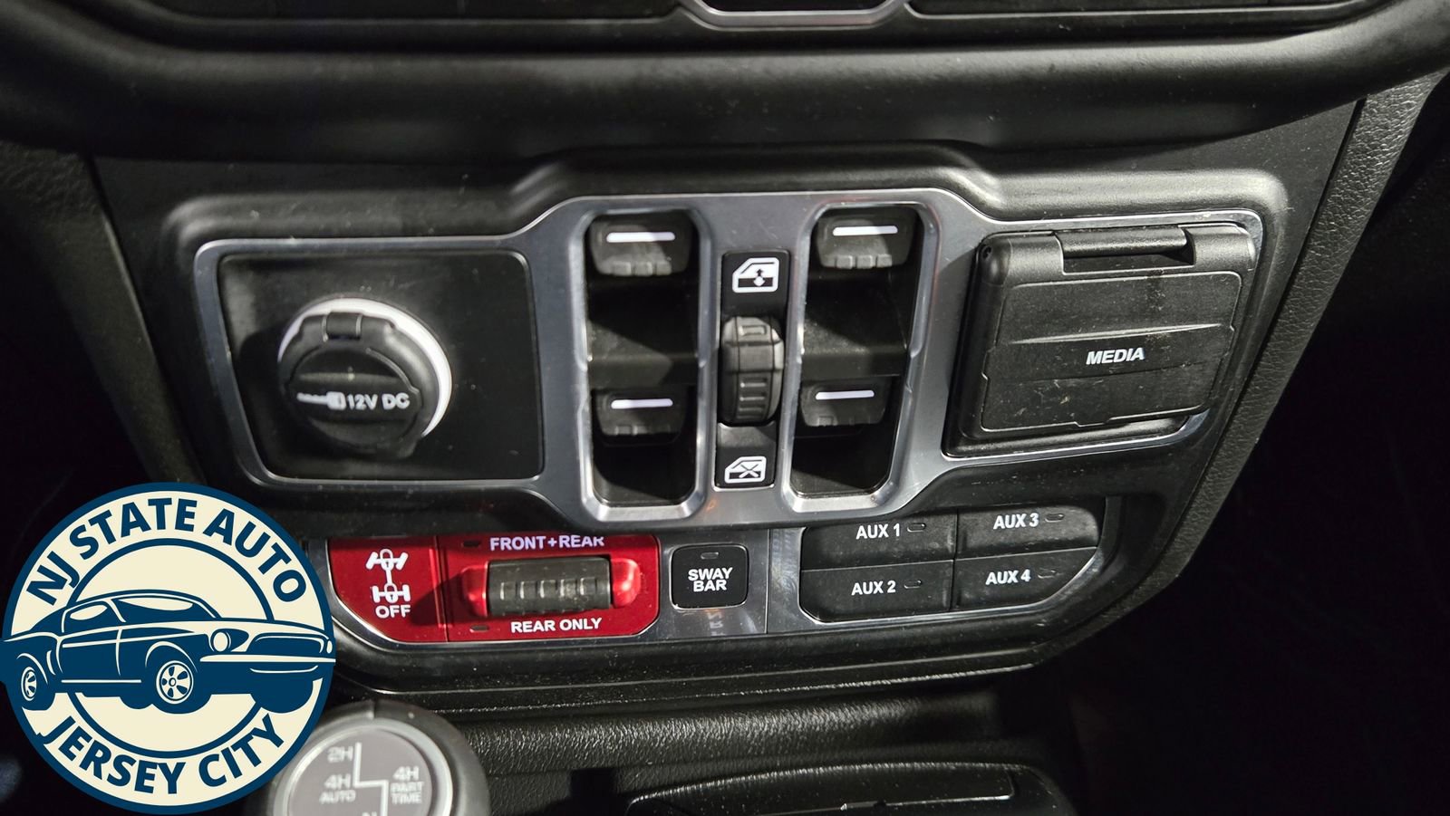 Used 2023 Jeep Wrangler Unlimited Rubicon 4xe w/ Dual Top Group image 20