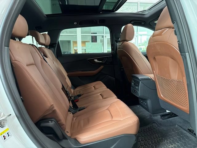 Used 2023 Audi Q7 3.0T Premium w/ Convenience Package AWD/4WD image 14