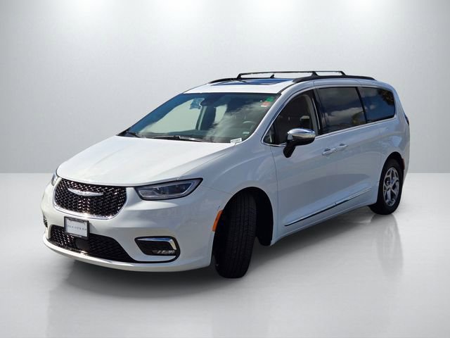 Used 2023 Chrysler Pacifica Limited FWD image 8