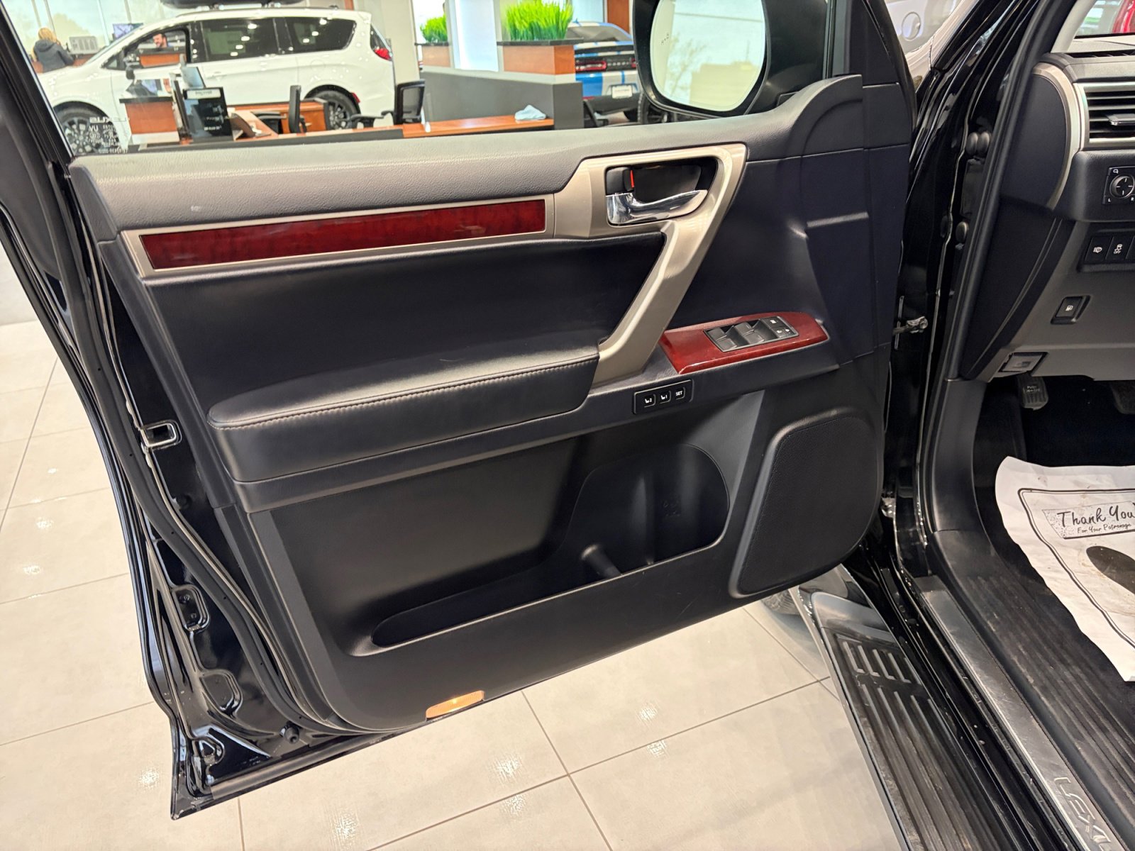 Used 2018 Lexus GX 460 Premium w/ Premium Package AWD/4WD image 13